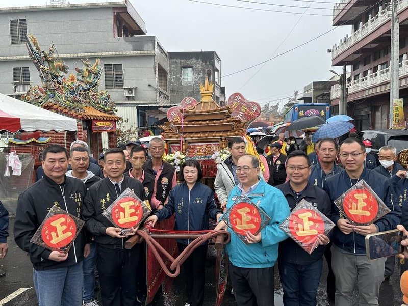 嘉義縣溪北六興宮黑面三媽元宵遶境12日舉行，為新港鄉溪北地區民眾賜福，17日將在新加坡進行3天2夜宗教文化交流會香活動。（嘉義縣政府提供）中央社記者蔡智明傳真  114年2月12日