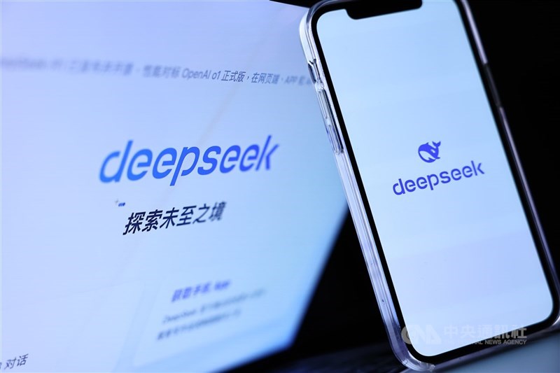 數發部表示，公務機關全面禁用中國新創深度求索（DeepSeek）AI服務，但並未限制一般民間使用。（中央社檔案照片）