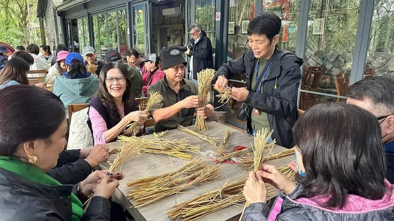 新北市淡水區滬尾休閒農業區推動「里山」精神，主張「共耕、共好、共饗」的友善耕作環境，其中天空小品休閒農場推出各式DIY活動，供民眾體驗。（新北農業局提供）中央社記者黃旭昇新北市傳真  114年2月23日