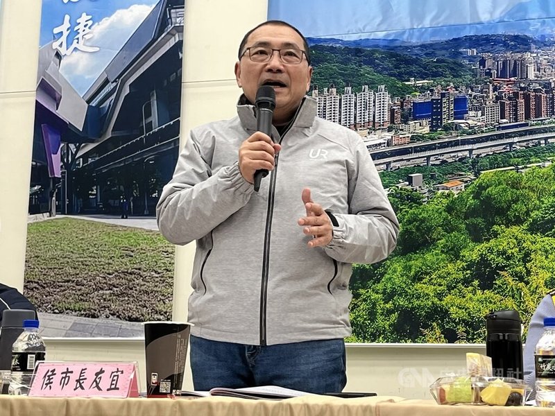 新北市長侯友宜25日在泰山區主持行動治理座談會，他致詞表示，泰山多項重大建設工程正在進行，首先是塭仔圳重劃區，目前施作基礎工程，一定要做到位。中央社記者趙敏雅攝  114年2月25日