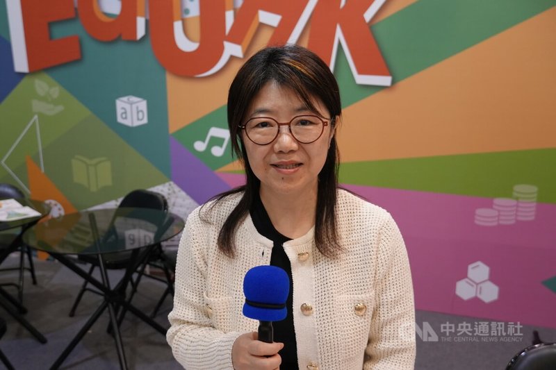 2025大學暨技職校院多元入學博覽會1日舉行,今年香港有5所大學來台招生,香港教育大學環球事務處助理處長何靜(圖)在台北受訪表示,只要秉持開闊的心胸、願意接受多元的文化,到香港讀書適應絕對沒有問題。中央社記者陳至中攝 114年3月1日