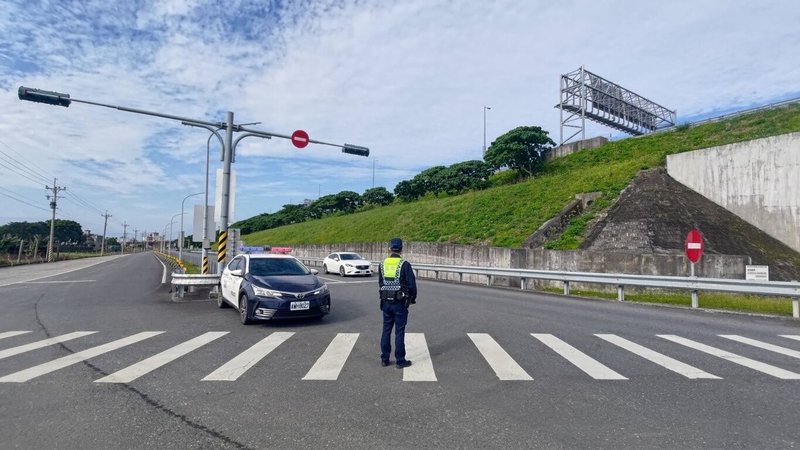 228連假第2天,宜蘭警方預估1日午後將陸續湧現北返車潮,將在轄區主要路口與國道5號匝道,部署警力加強交通疏導。(宜蘭縣政府警察局提供)中央社記者沈如峰宜蘭傳真 114年3月1日