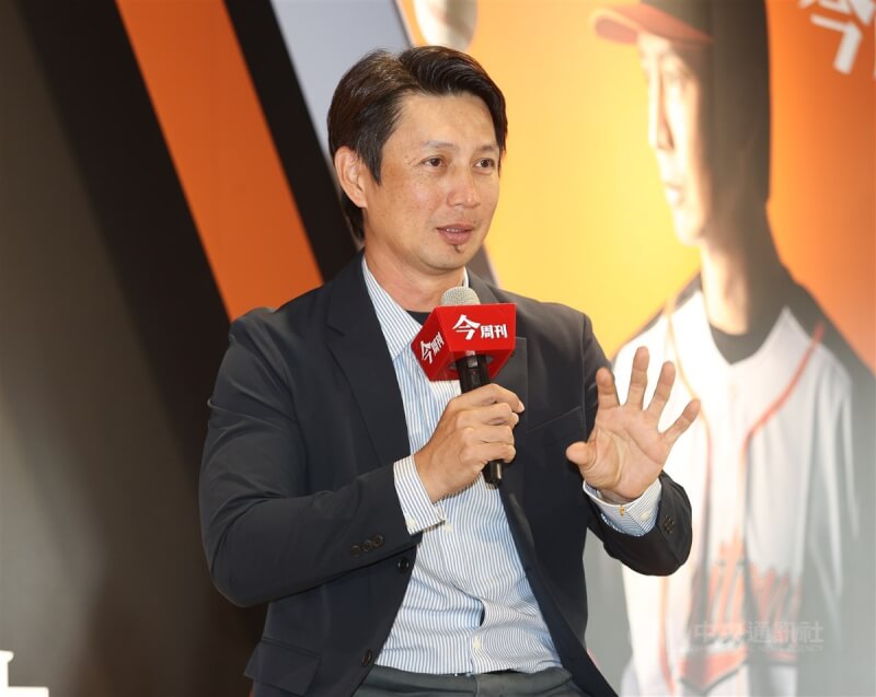 中華職棒統一獅首席教練高志綱(圖)出版「綱綱好的堅持」,4日在台北出席新書記者會,暢談對棒球的熱情與理念。中央社記者謝佳璋攝 114年3月4日