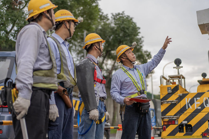 因應驚蟄節氣到來,台電出動超過4000人投入全國線路防護行動,努力降低鳥獸外力造成停電。(台電提供)中央社記者曾智怡傳真 114年3月5日