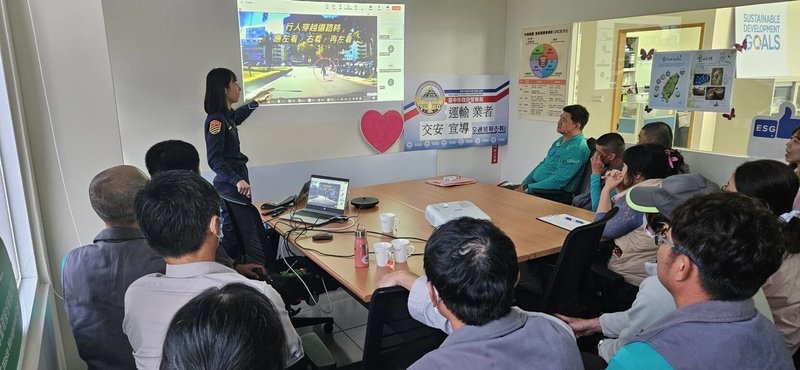 對於大型車發生交通事故常引發社會關注，台中市警察局交通警察大隊6日說明，日前特別安排前往貨運公司召集駕駛人員辦理交通安全教育講習。（警方提供）中央社記者郝雪卿傳真  114年3月6日