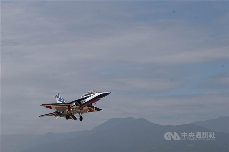 漢翔表示，勇鷹高教機今年交機速度大增，推估近期就可達陣去年18架的交機目標。（中央社檔案照片）