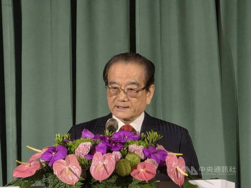 台灣高鐵公司與日立東芝聯盟(HTSC)17日在台北圓山大飯店舉辦「台灣高鐵新世代列車採購案增補協議」簽約典禮,台灣高鐵公司董事長鄭光遠表示,增補契約的簽訂,象徵台灣高鐵新世代列車細部設計已大致底定,將邁入生產製造的下一個里程碑。中央社記者江明晏攝 114年3月17日