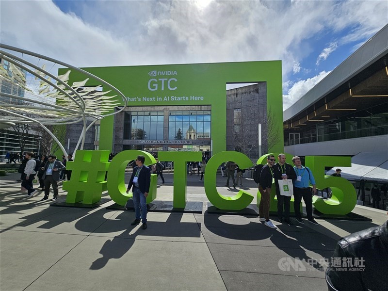圖為輝達(NVIDIA)2025 GTC大會現場,來自世界各地的AI相關廠商、專家、開發者聚齊。(中央社檔案照片)
