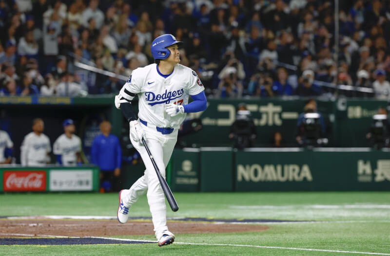 MLB東京開幕戰第2場比賽19日繼續在東京巨蛋舉行，大谷翔平第5局轟出一支陽春彈。（共同社）