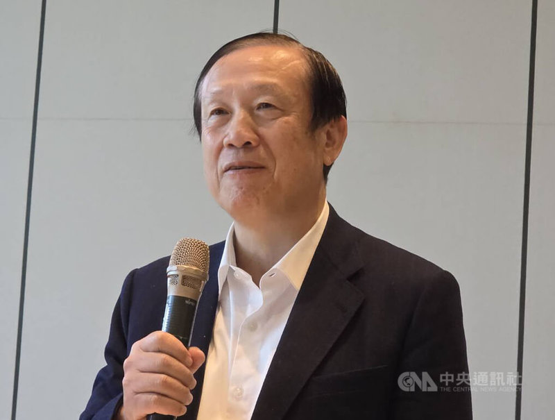 全國商總榮譽理事長、鄉林集團董事長賴正鎰在媒體春酒上指出，2024年台灣出入境人次逆差約900萬人次，創歷史新高，台灣旅遊市場長期「入不敷出」。中央社記者江明晏攝  114年3月20日