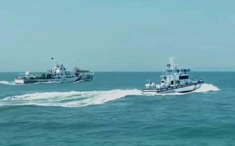 4艘中國海警船在20日下午及21日上午接連侵擾金門水域,海巡調度巡防艇驅離。(海巡署金馬澎分署提供)中央社記者吳玟嶸傳真 114年3月21日