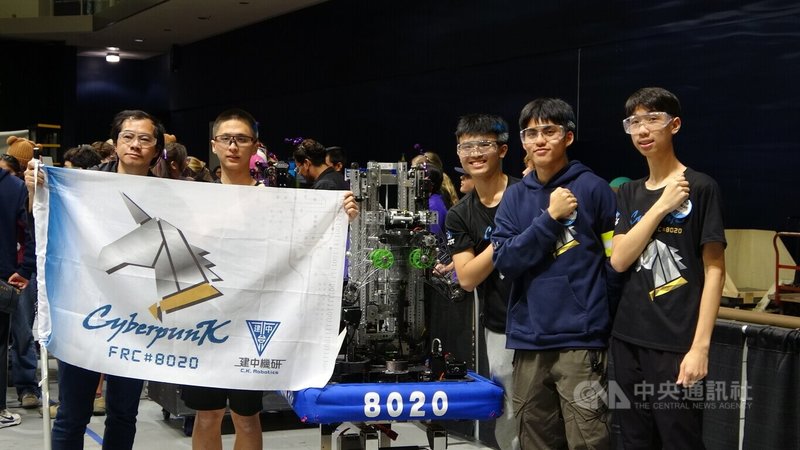 台北市建國中學機器人研究社赴美國參加FRC機器人競賽。中央社記者林宏翰聖地牙哥攝 114年3月24日