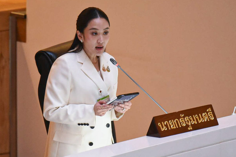 泰國國會眾議院24日和25日進行不信任案辯論,這是總理貝東塔(Paetongtarn Shinawatra)上任半年多來首次面對不信任案,圖為貝東塔24日在國會內面對議員質詢。(泰國總理府提供)中央社記者呂欣憓曼谷傳真 114年3月25日