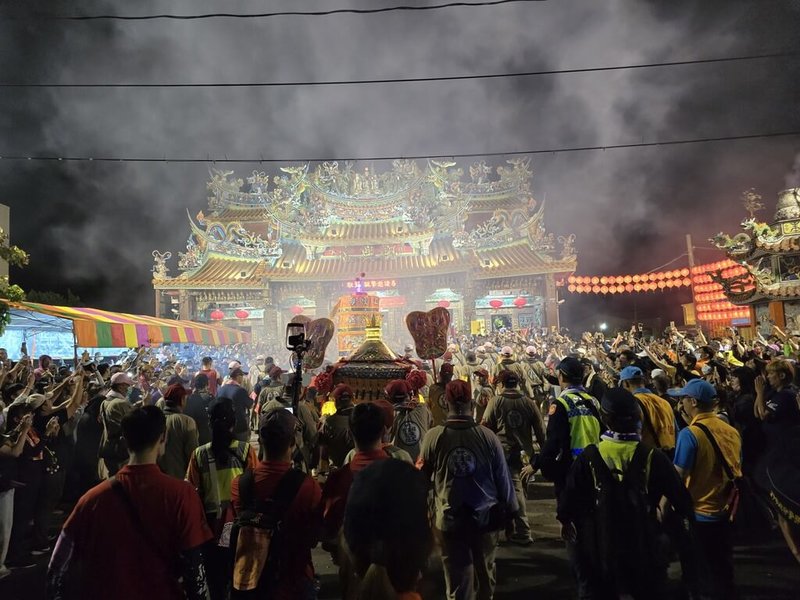 台中大甲鎮瀾宮媽祖遶境進香4月4日晚間起駕。媽祖鑾轎預計5日凌晨進入清水、沙鹿等區,往年湧入大批人車,清水警分局規劃多名警力護轎並維護交通安全。(清水警分局提供)中央社記者趙麗妍傳真 114年3月31日