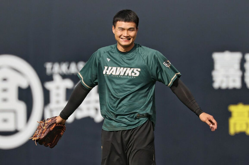 中華職棒台鋼雄鷹隊投手陳柏清(圖)2日先發對味全龍隊,主投6局僅失1分,不過陳柏清3日表示不滿意自己表現,因為太多保送,沒有達到自己預想的。(台鋼雄鷹提供)中央社記者楊啟芳傳真 114年4月3日