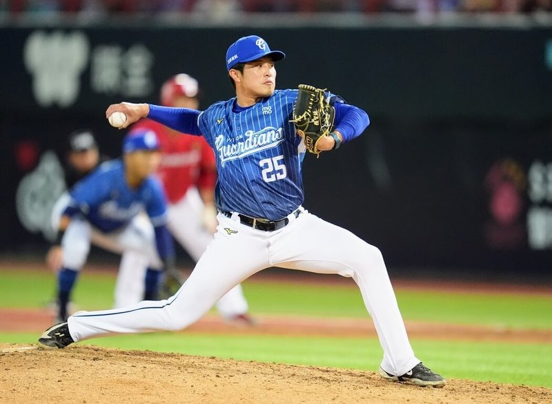 中華職棒富邦悍將投手賴智垣（圖）4日登板中繼出狀況，1個人次都沒有解決，出現暴投再被敲超前安打，他5日受訪表示很抱歉，沒能做好教練給予的任務。（富邦悍將提供）中央社記者楊啟芳傳真  114年4月5日