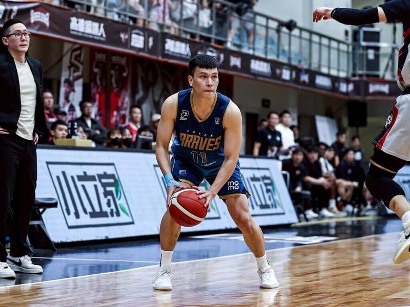 台灣職籃P. LEAGUE+台北富邦勇士6日靠著洪楷傑進帳19分、外加生涯新高11助攻,率隊以119比113擊敗高雄鋼鐵人,收下4連勝。(台北富邦勇士提供)中央社記者黃巧雯傳真 114年4月6日