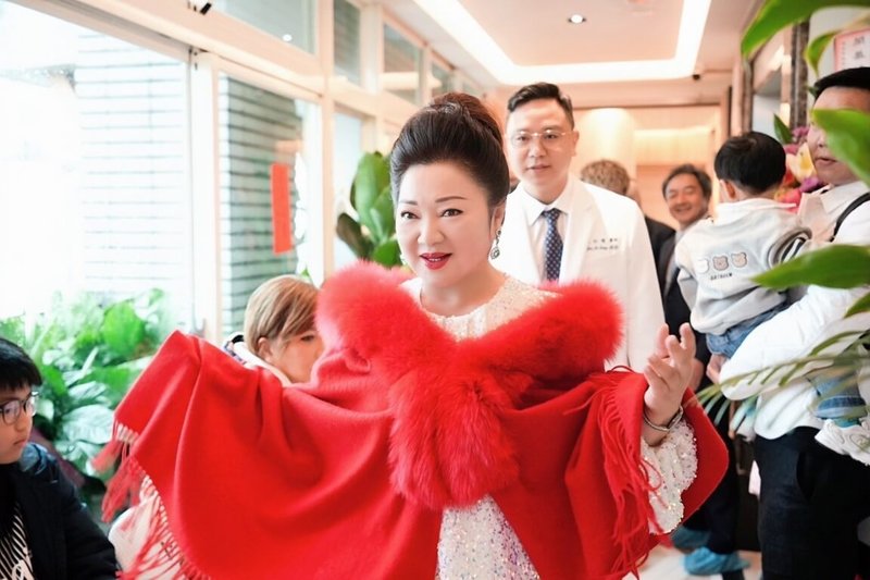 藝人白冰冰（圖）在女兒白曉燕過世後，一心想把女兒生回來，從42歲拚到48歲，7年間嘗試16次試管嬰兒，扎3200針仍失敗，近日她透過分享自身經歷，盼鼓勵不孕症患者不要放棄。（長興影視提供）中央社記者洪素津傳真  114年4月9日