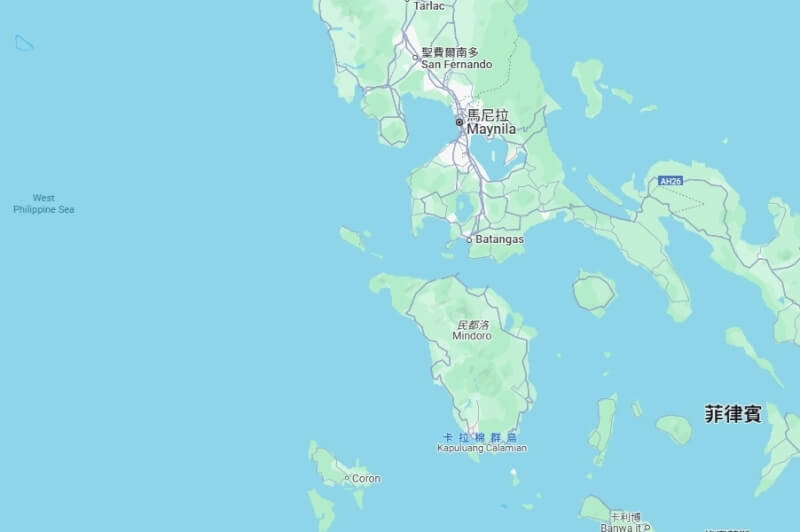 Google Maps將南海靠近菲律賓的大片水域更名為「西菲律賓海」。(圖取自Google地圖網頁google.com/maps)