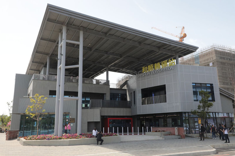 台南市安南區公共運輸重大建設「和順轉運站」15日啟用,可望發揮串聯鄰近台南亞太棒球訓練中心、國立台灣歷史博物館等地交通功能。(台南市政府提供)中央社記者楊思瑞台南傳真 114年4月15日