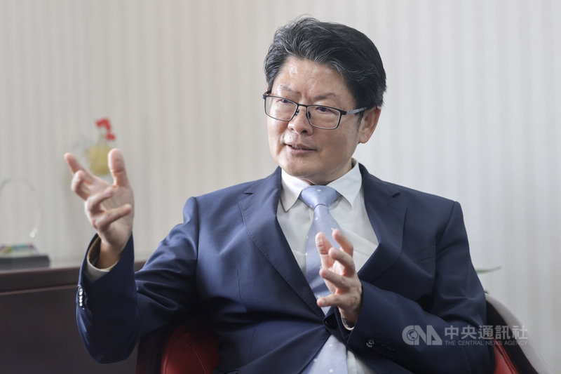 國合會秘書長黃玉霖接受中央社專訪時提出,計畫將海外技術團升級為辦公室,另希望提高國合會基金,並借鑑美日做法發行公債,以因應中國的「全球南方」策略。中央社記者裴禛攝 114年4月15日