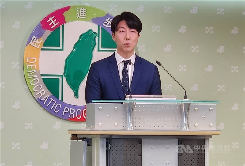 圖為民進黨發言人吳崢。(中央社檔案照片)