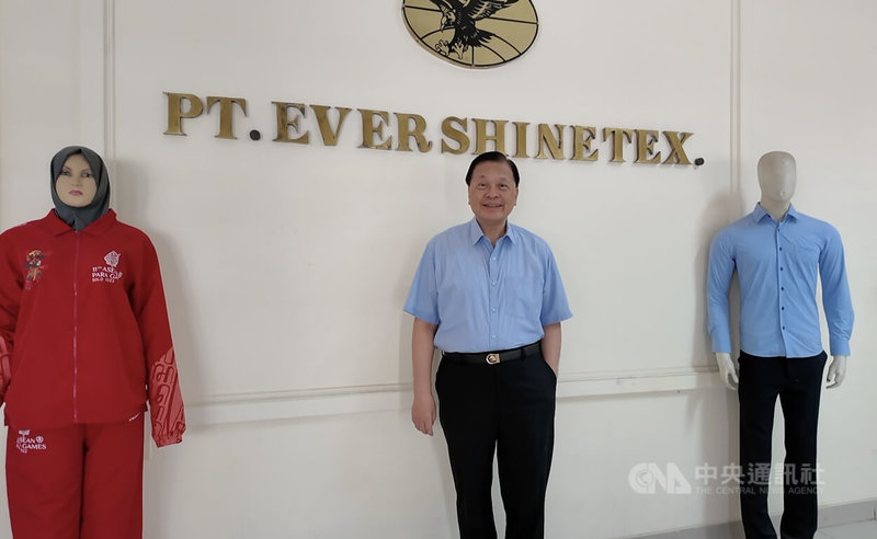 在印尼深耕逾50年的紡織業台商宋培民表示,現在最令人憂慮的是政策不確定性,並指出,美國總統川普的政策朝令夕改,充滿變數,未來局勢難以預測,不確定性對企業而言將是一大挑戰。中央社記者李宗憲雅加達攝 114年4月15日
