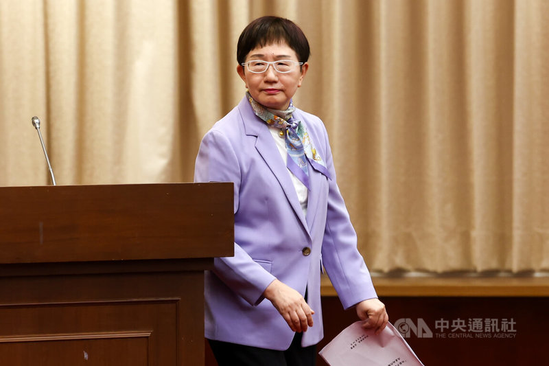 立委16日關切證交稅後市,財政部長莊翠雲(圖)表示,股市和國際政經情勢高度連動,目前尚有很多不確定因素會影響到股市動能,財政部會持續觀察相關態勢。中央社記者王騰毅攝 114年4月16日