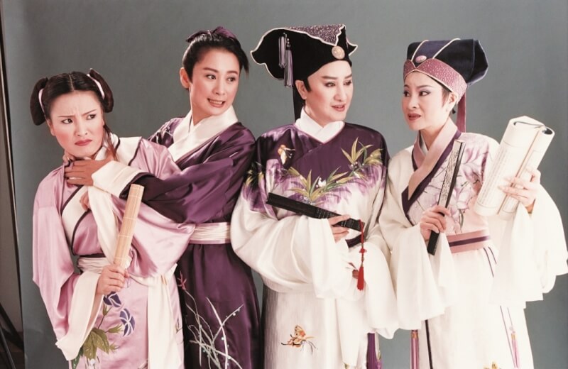 2000年舞台劇「梁山伯與祝英台」,左起紀麗如、陳亞蘭、楊麗花、許秀年。(遠流出版提供)