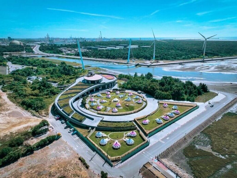 台中市政府建設局表示,高美濕地遊客服務中心露營場即日起至5月31日進行設備整修,預計6月恢復營運。(台中市政府提供)中央社記者郝雪卿傳真 114年4月19日