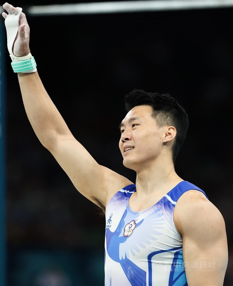 台灣男子體操好手唐嘉鴻(圖),在體操世界盃杜哈站吊環決賽以些微差距排在第4,無緣站上頒獎台。(中央社檔案照片)