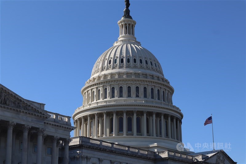 美國總統川普大量解雇消費者金融保護局(CFPB)員工,遭聯邦法官下令中止。(中央社檔案照片)