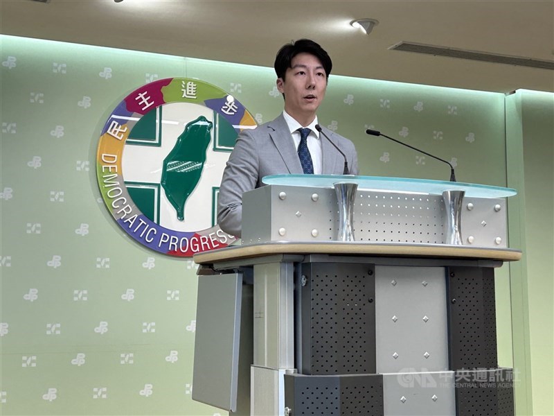 圖為民進黨發言人吳崢。(中央社檔案照片)