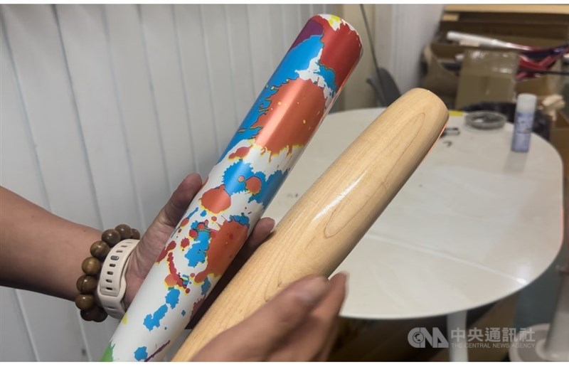 中華職業棒球大聯盟21日表示,已有球棒廠商完成型號清單變更,經檢查後符合規則規定並完成相關手續,22日起即可使用魚雷棒比賽。(中央社檔案照片)