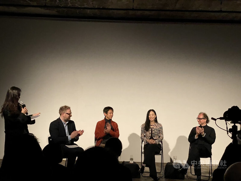 吳可熙近年在國際影壇表現亮眼,除了在劇組中,她也時常以台灣演員與電影工作者身份,在世界各國影展、周邊論壇與各國電影與藝術創作者交流。中央社記者林尚縈柏林攝 114年4月22日