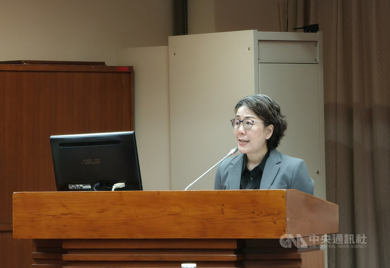 文化部政務次長王時思(圖)23日列席立法院教育及文化委員會,就「樂為世界人-台灣文化發展與國際能見度之突破及挑戰」進行專題報告,並備質詢。中央社記者趙靜瑜攝 114年4月23日