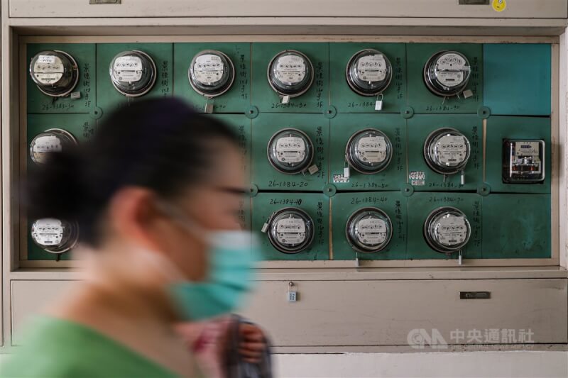 圖為台北市一處民宅電表。(中央社檔案照片)
