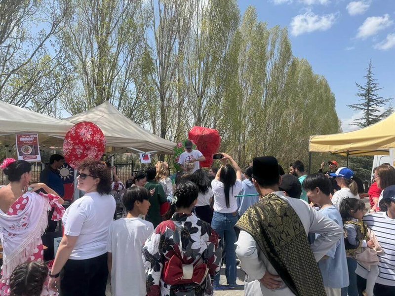 國際日活動中是台灣攤位的壓軸是緊張刺激的抽獎活動,以及豐富的獎項,還有祈福天燈升空,為國際日活動帶來熱潮。(駐土耳其代表處提供)中央社記者賴素芬特拉維夫傳真 114年4月24日