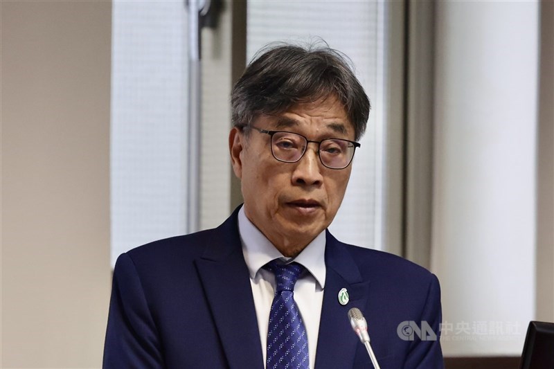 農業部長陳駿季表示，這次因應美國對等關稅政策，農業部編列預算為新台幣180億元，所有錢應該用在刀口，特別是對美國輸出直接或間接有關及有影響的產業。（中央社檔案照片）