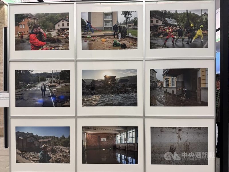 2024年9月,發生在捷克南部摩拉維亞地區的嚴重洪災,成為2024捷克新聞攝影比賽獲獎作品的主題。中央社記者劉郁葶布拉格攝 114年4月27日