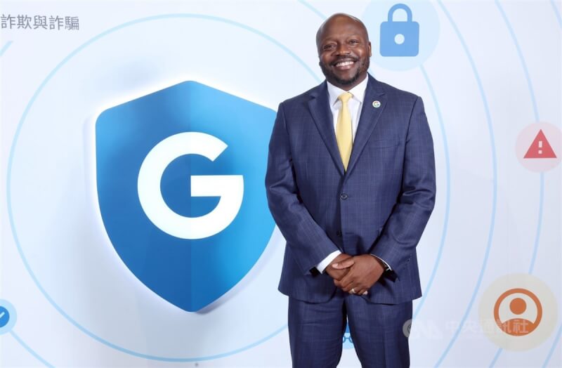 Google全球政府事務與公共政策副總裁懷特(Wilson L. White)接受中央社專訪表示,人工智慧(AI)生成作品的智慧財產權歸屬誰尚未明確,仍在全球討論,需要在激勵創作者、促進AI創新之間找出平衡點。中央社記者張新偉攝 114年4月27日