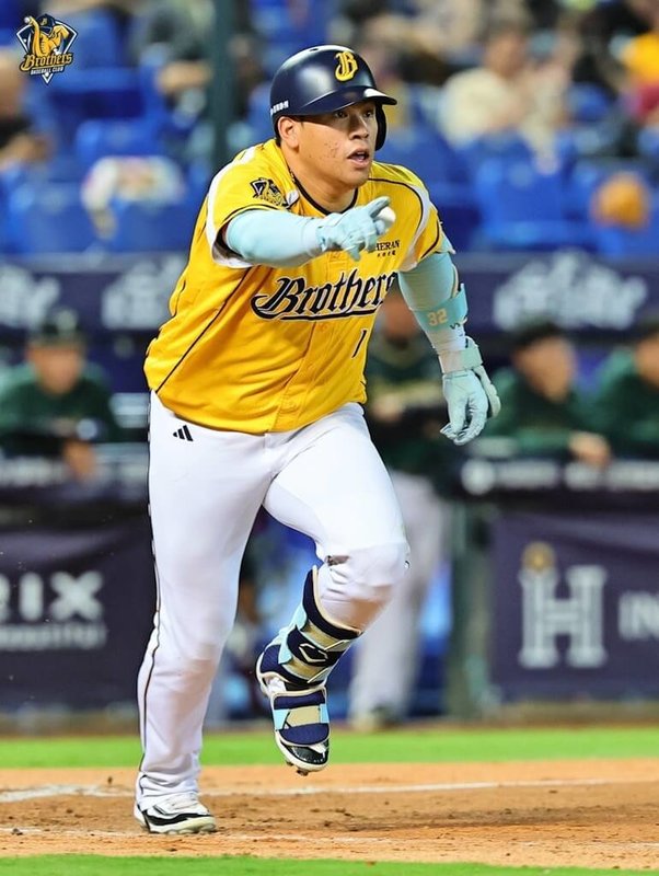 中職中信兄弟隊野手曾頌恩（圖）腳部不適28日下放二軍。兄弟29日將在主場迎戰樂天桃猿。圖為曾頌恩15日出賽畫面。（中信兄弟提供）中央社記者謝靜雯傳真 114年4月28日
