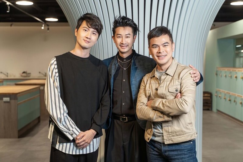 演員張捷(左起)、邱凱偉、蘇達在大愛劇「院長爸爸」飾演不同科別的醫生,29日一同出席宣傳記者會,分享拍戲點滴。(大愛提供)中央社記者洪素津傳真 114年4月29日