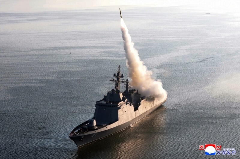 北韓驅逐艦「崔賢號」。(圖取自北韓中央通信社網頁kcna.kp)