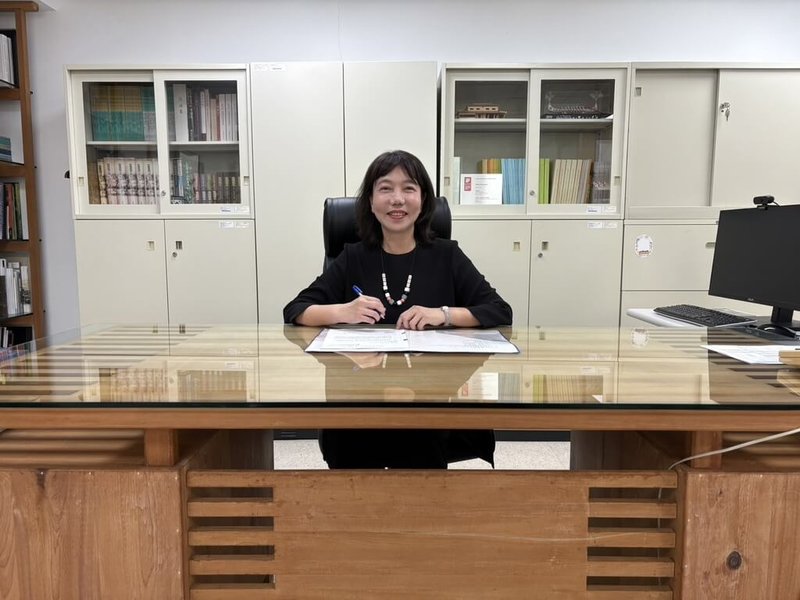 台南市政府新任文化局長黃雅玲1日走馬上任,她表示,未來施政將以「文化治理4.0」為願景,並以「傳統深化」、「文化教育」、「創新應用」3大主軸作為策略方向,深化文資保存活化,導入科技與創新元素,打造在地文化品牌資產。(台南市政府提供)中央社記者張榮祥台南傳真 114年5月1日