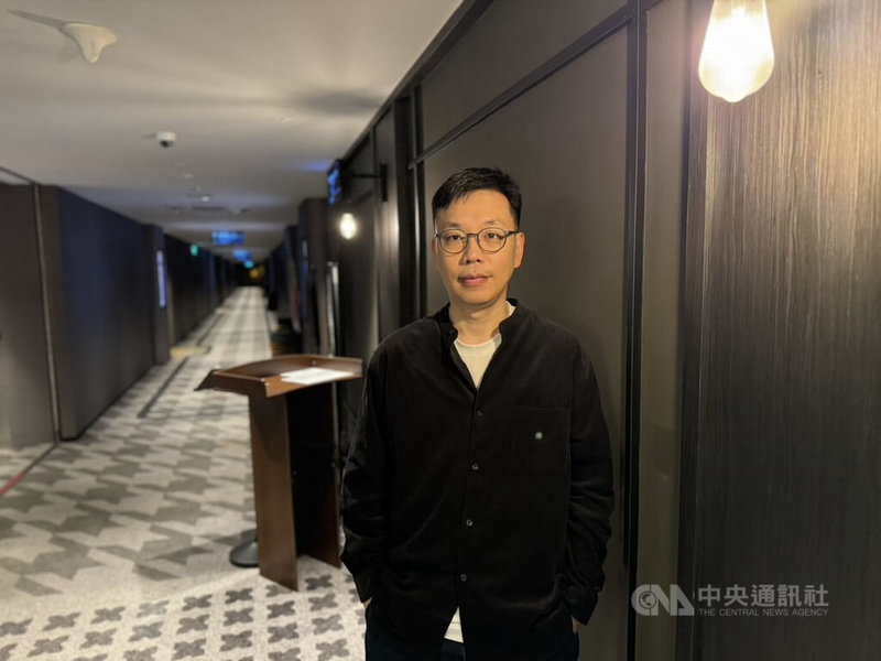 紀錄片「書店裡的影像詩:第三季」在新加坡華語電影節播映,導演侯季然接受中央社訪問。中央社記者吳昇鴻新加坡攝 114年5月1日