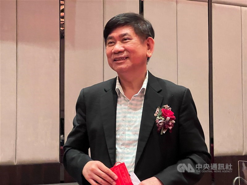 機殼大廠可成預計5月27日改選董事,未料外資股東新加坡商TIH也提出董事候選名單欲搶席次,有媒體報導,新加坡商TIH疑似為陸資,金管會證實已接獲檢舉,將以最快速度處理並查核此案。圖為可成董事長洪水樹。(中央社檔案照片)