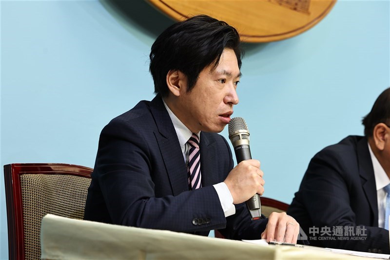 總統府副秘書長張惇涵2日透過專訪指出,撥補台電穩電價是許多業者共同心聲,盼在野相挺,當台電後盾。(中央社檔案照片)