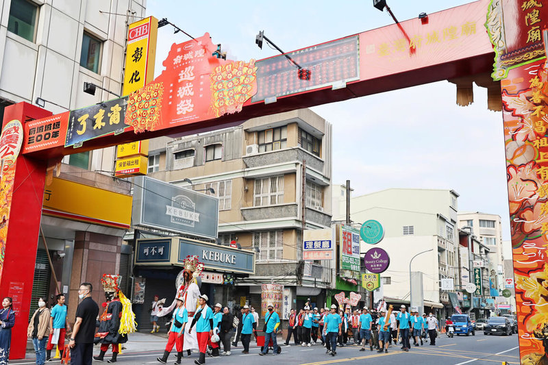 2025清領台灣府城建城300年,台灣府城隍廟3日重啟睽違19年「巡城祭」,全台城隍廟齊聚巡行4大城門,一同守護地方、保佑百姓。(台南市政府提供)中央社記者張榮祥台南傳真 114年5月3日