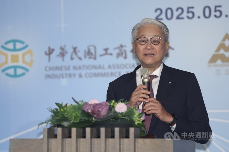 工商協進會理事長吳東亮(圖)5日晚間出席2025台日交流論壇,吳東亮致詞時對遠道而來的日本前經濟產業大臣西村康稔眾議員表達歡迎之意。中央社記者吳家昇攝 114年5月5日